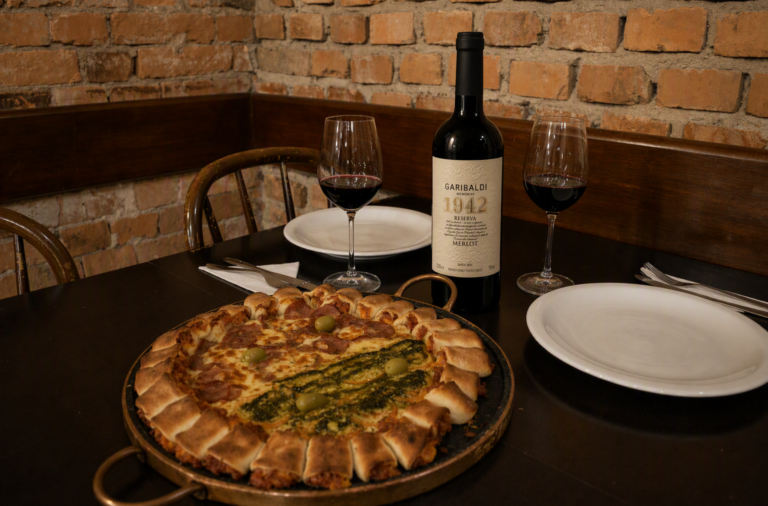 Dia da Pizza ganha parceria ideal com vinhos e espumantes